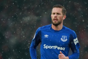 开云体育下载-世界排名争夺战焦点战，当亚特兰大用蓝领哲学掀翻巴萨的艺术殿堂