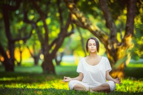 开云体育入口-威尔士对阵希腊，法比尼奥关键进球定乾坤，红龙军团续写绿茵传奇