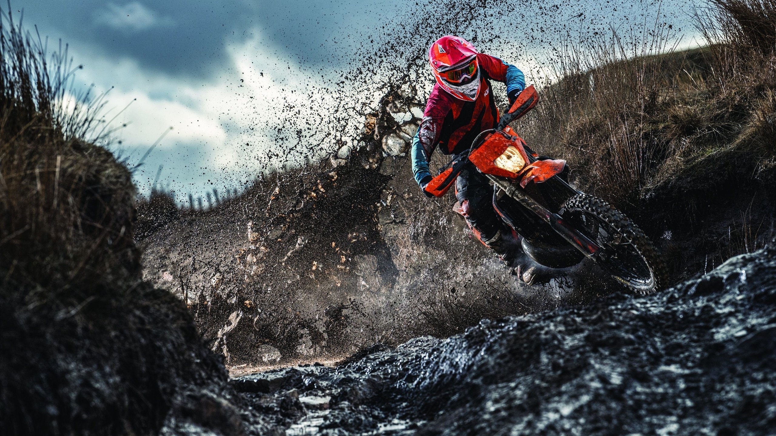 当墨西哥城的地板震颤,马德里的足球圣殿在篮球的狂潮中崩塌