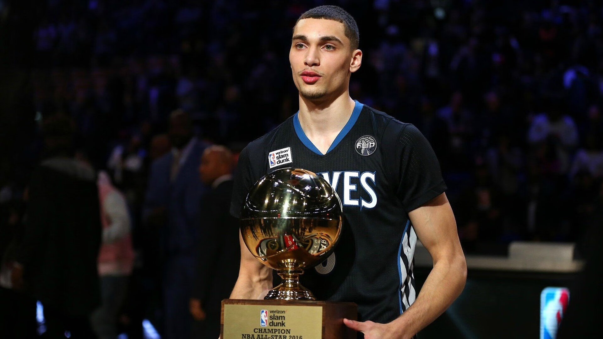 西亚卡姆冠军级表现闪耀,尼克斯压哨绝杀奇才