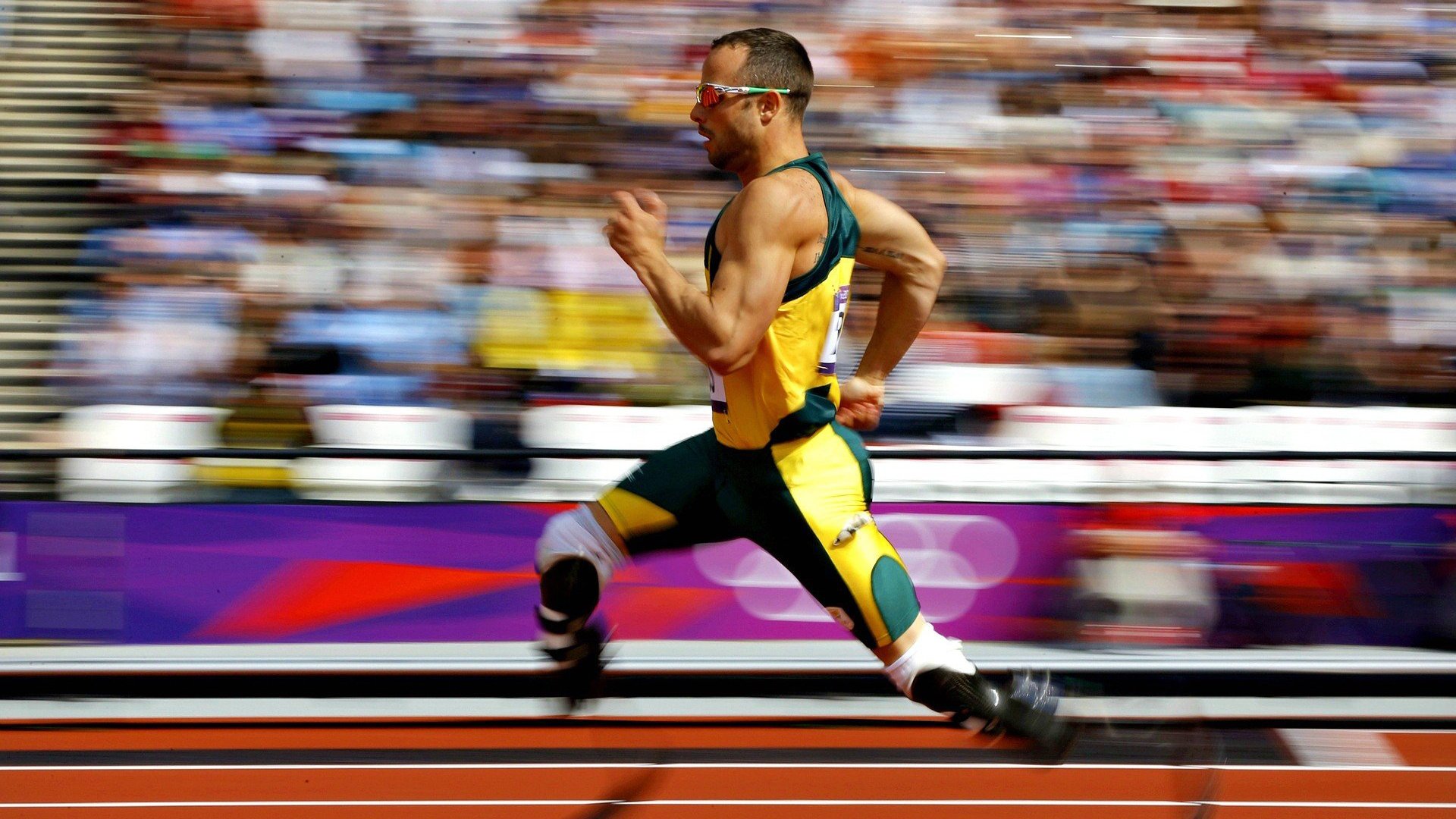 阿尔及利亚对阵拜仁,凯恩存在感拉满,一场跨越时空的足球对话